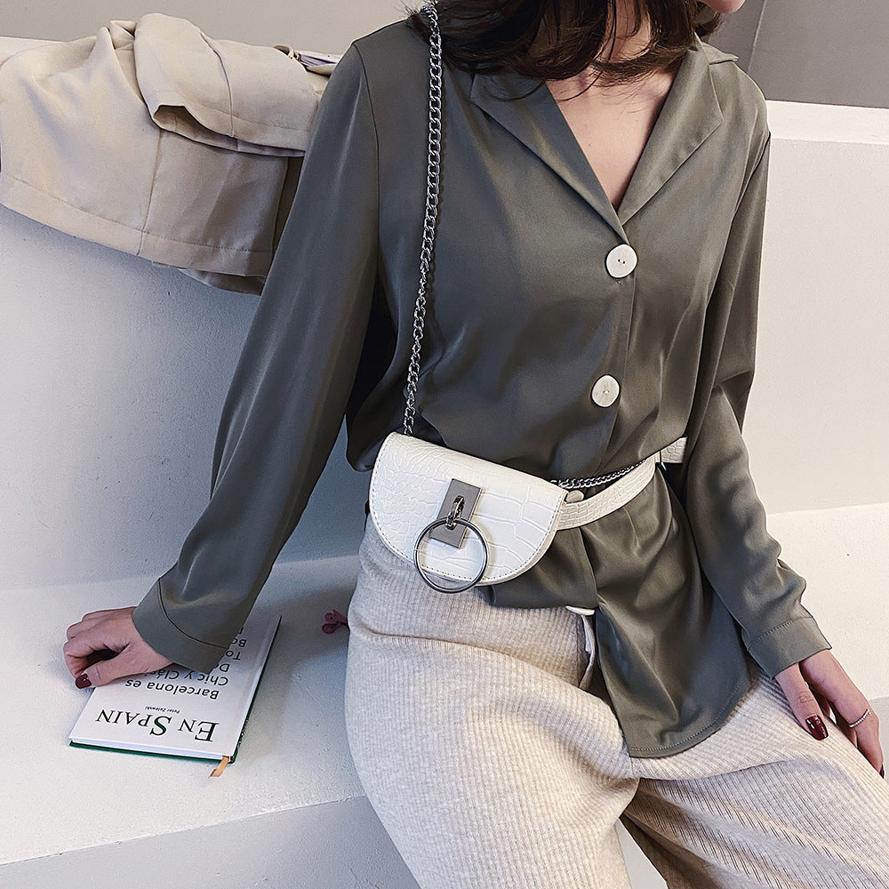 Chain shoulder bag